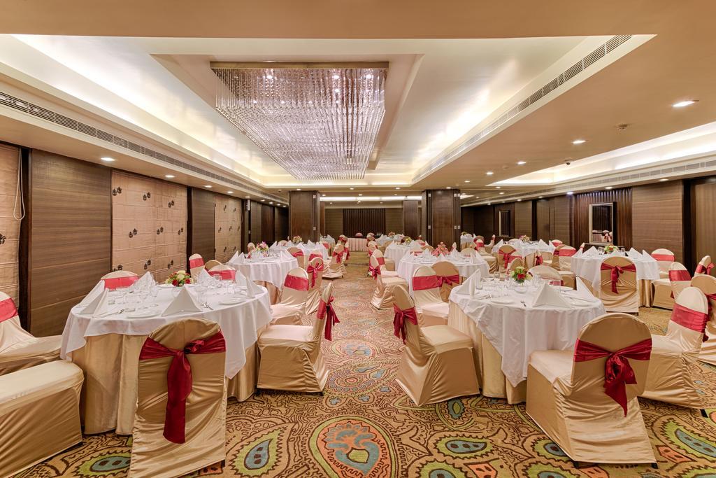 Quality Hotel D V Manor Vijayawāda Exterior foto