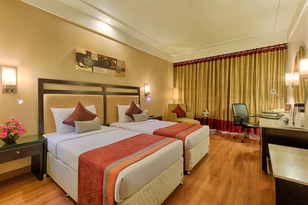 Quality Hotel D V Manor Vijayawāda Exterior foto
