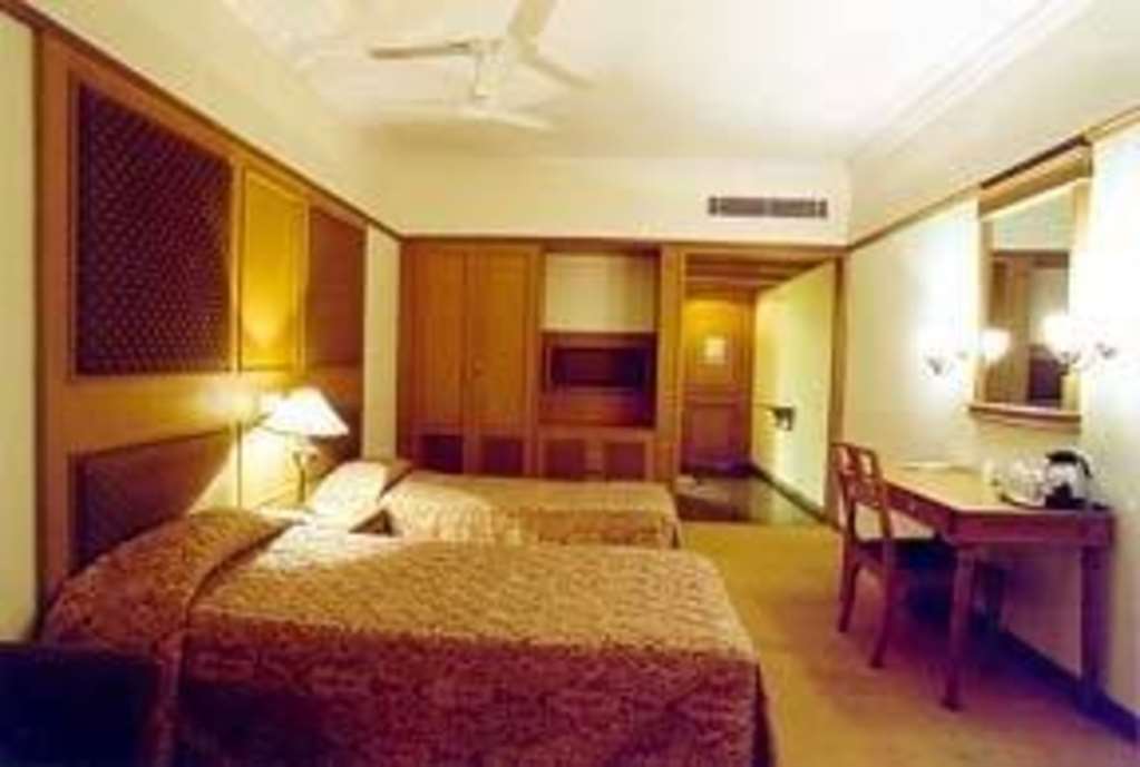 Quality Hotel D V Manor Vijayawāda Zimmer foto